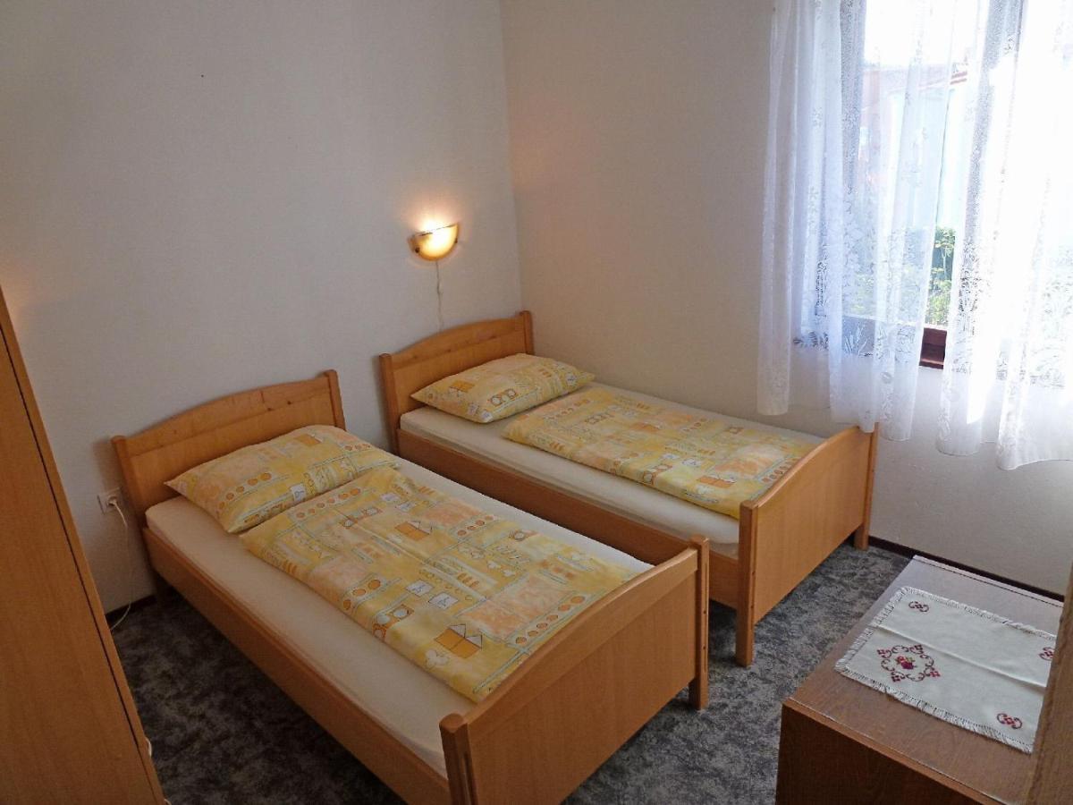Apartment Milica Njivice Exteriér fotografie